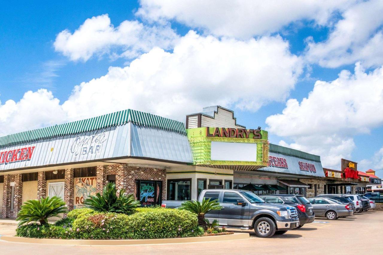Express Inn Katy Bagian luar foto