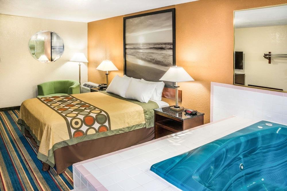 Express Inn Katy Bagian luar foto
