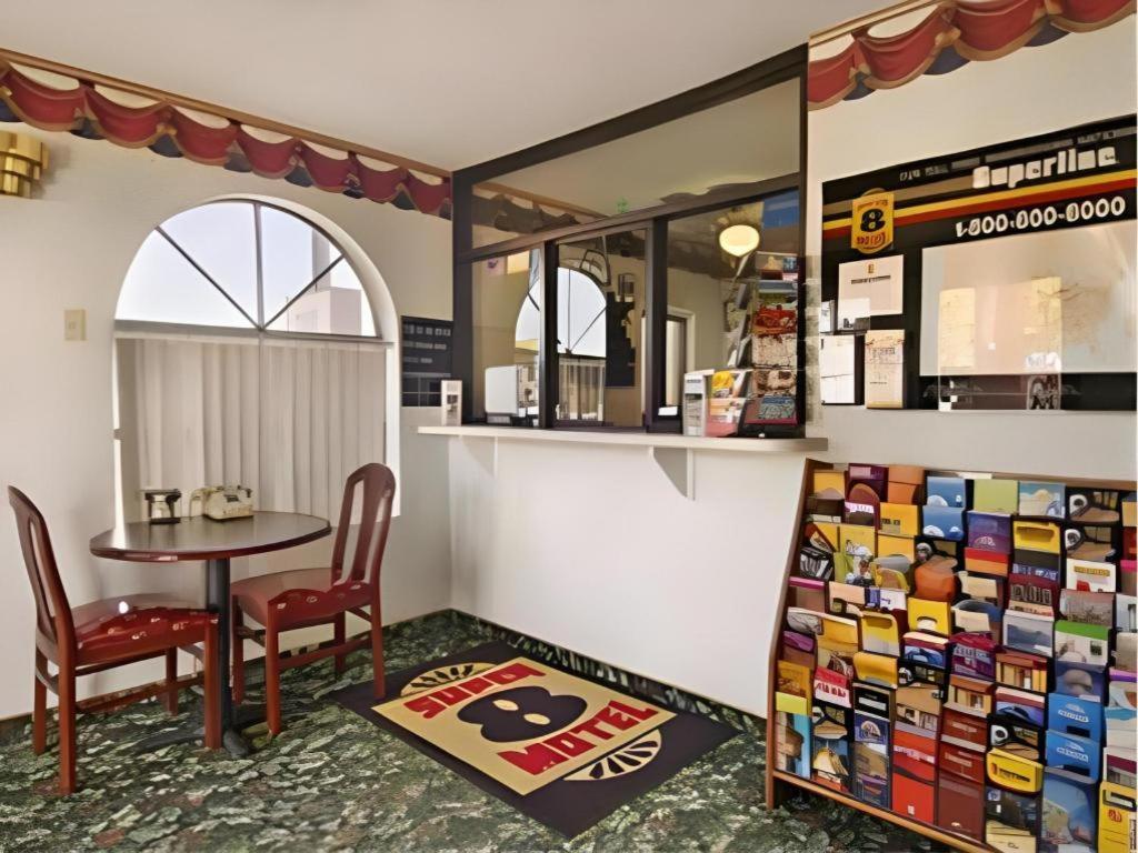 Express Inn Katy Bagian luar foto